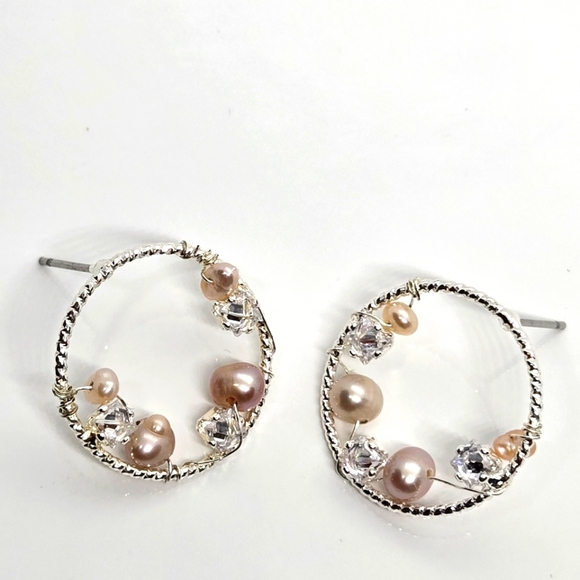 Silver Tone Cream Pearl and Crystal CZ? Earrings - Picture 5 of 16